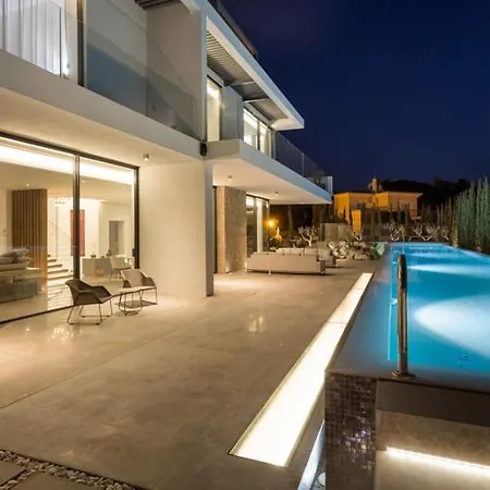 Sleeps 10 Pool Air Con Wifi וילה ואלה דה לובו